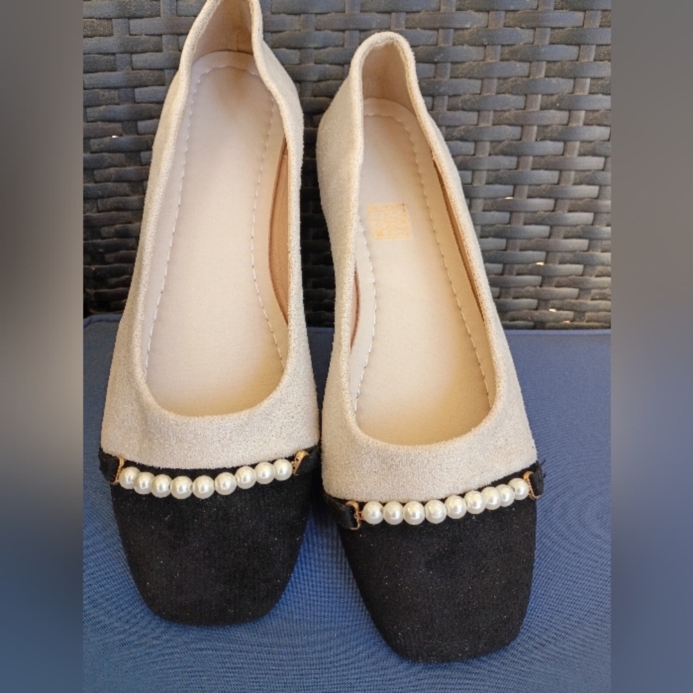 Two Tone Pearl Flats